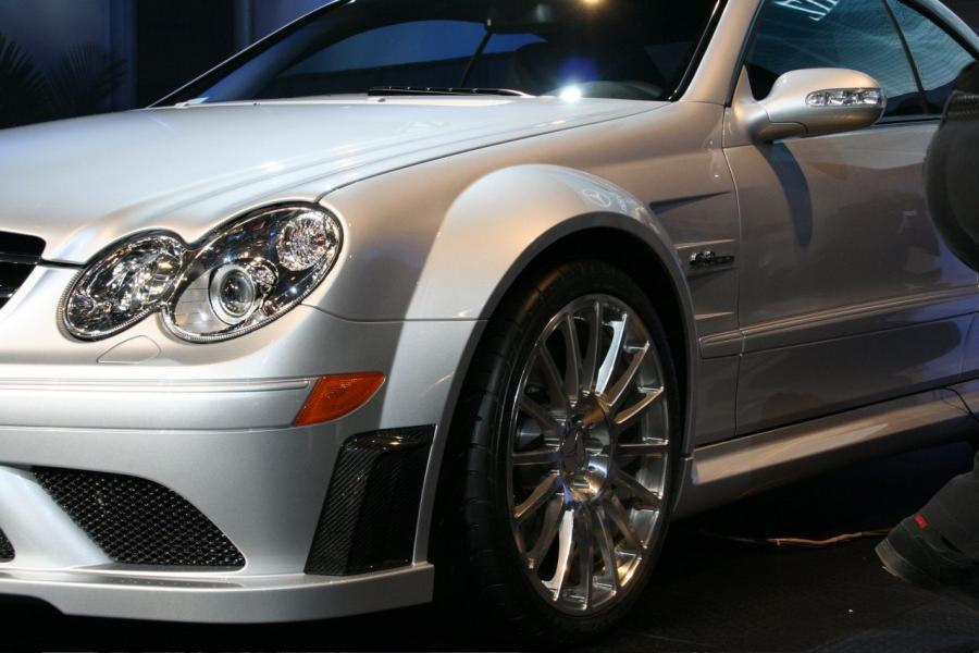  Mercedes-Benz CLK63 AMG Black Edition 2007 года  (фото 26 из 61)